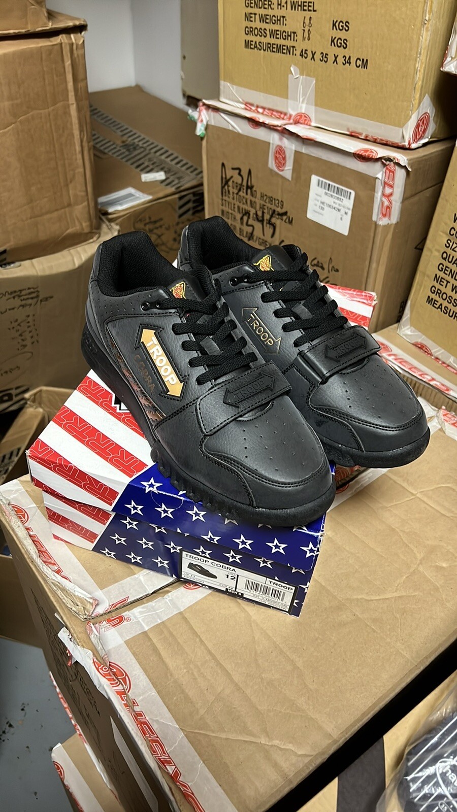 Us 10 Uk 9 Eur 43 Brand New