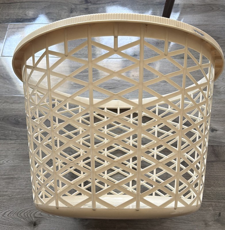 Action Ind Inc White Lattice Laundry Basket Bin 18x13 Vintage 1990s