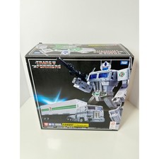 Takara Tomy Transformers Masterpiece MP-711 Convoy 7-Eleven Optimus Prime Figure