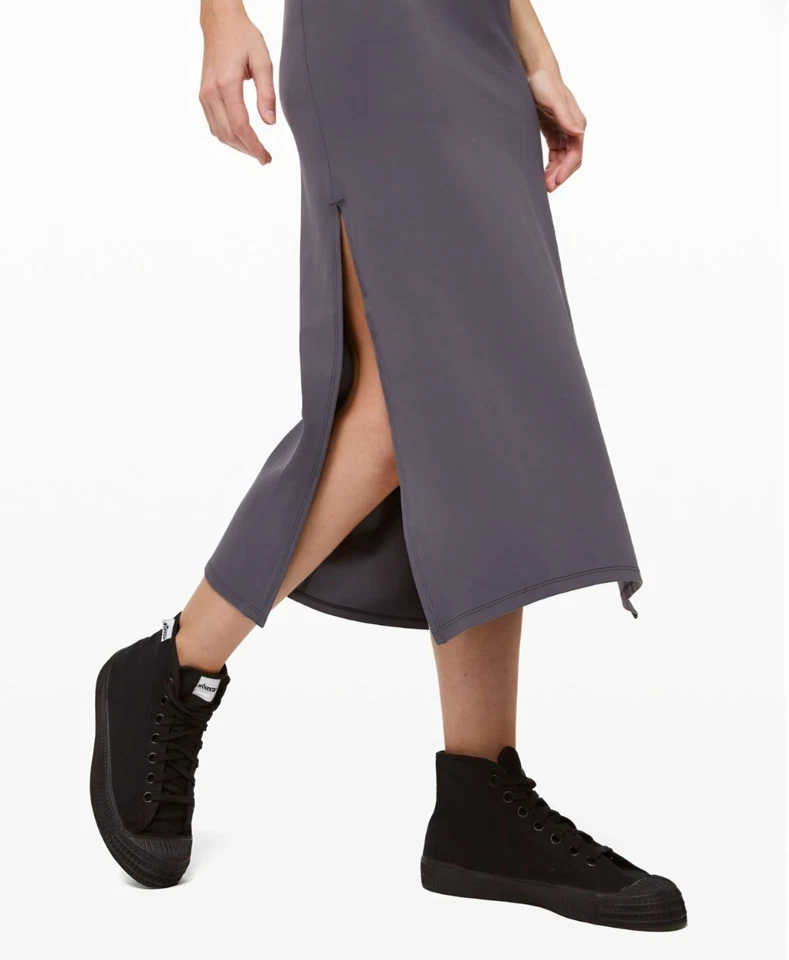 Usado en Excelente Condición Lululemon Get Going Maxi Vestido sin Mangas Moonwalk Gris Talla 10 Foto 4 de 4