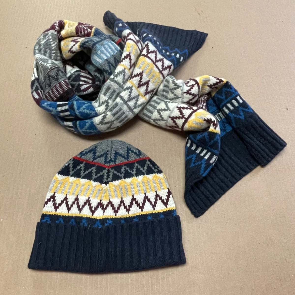 Gap Multicolor Scarves & Wraps for Women for sale | eBay display picture 1