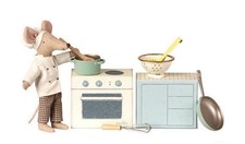 Maileg. Maileg kitchen set