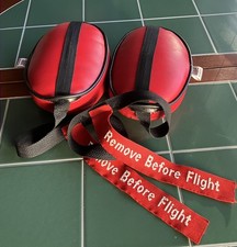 Cirrus Tanis Cowl Plugs w/ RBF Streamer (Color: Red)  Fits SR20 and SR22 