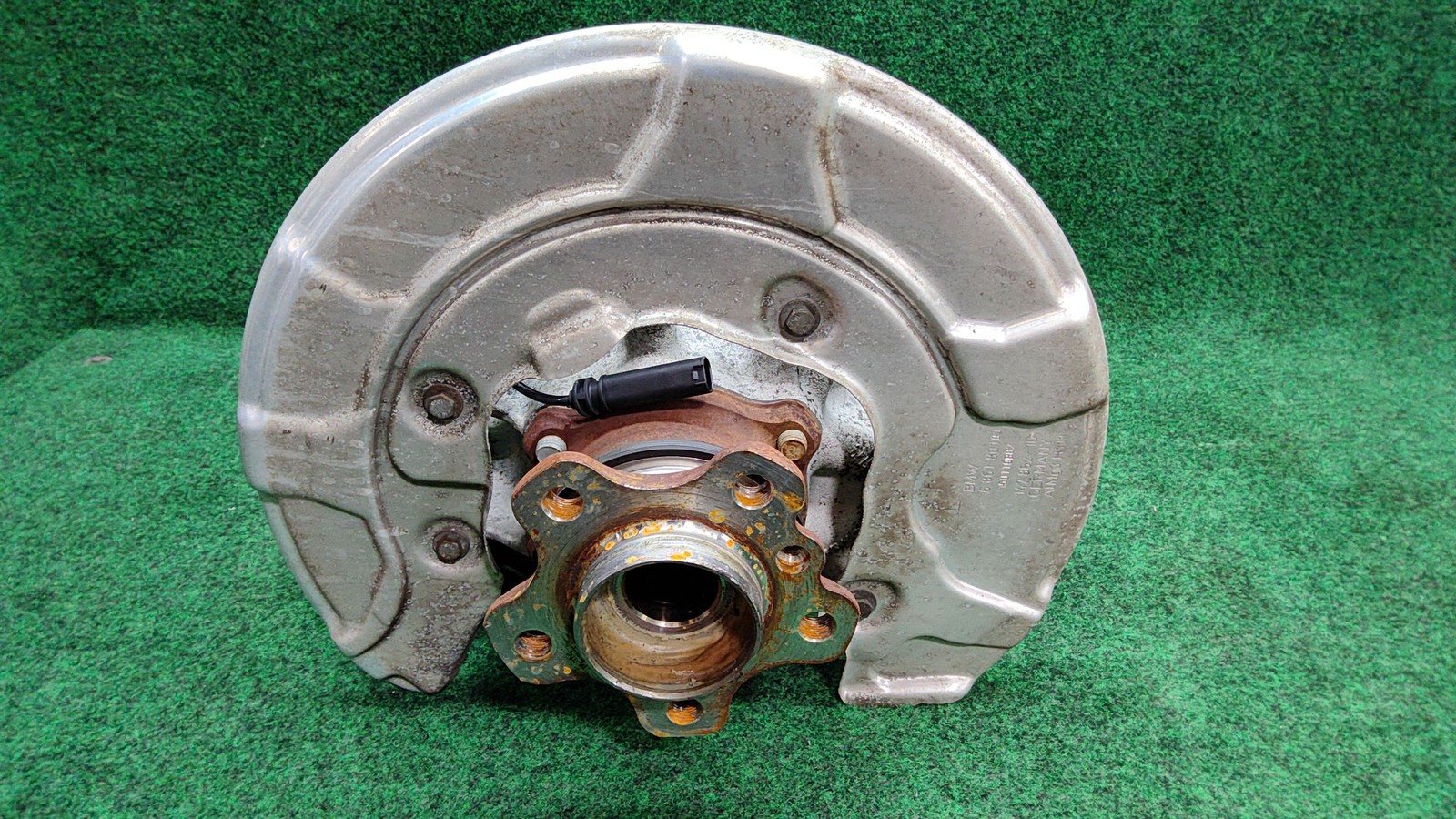 2019-2023 Bmw X5 Left Rear Wheel Knuckle 106k Mls Oem 33306876651 / 33406890073