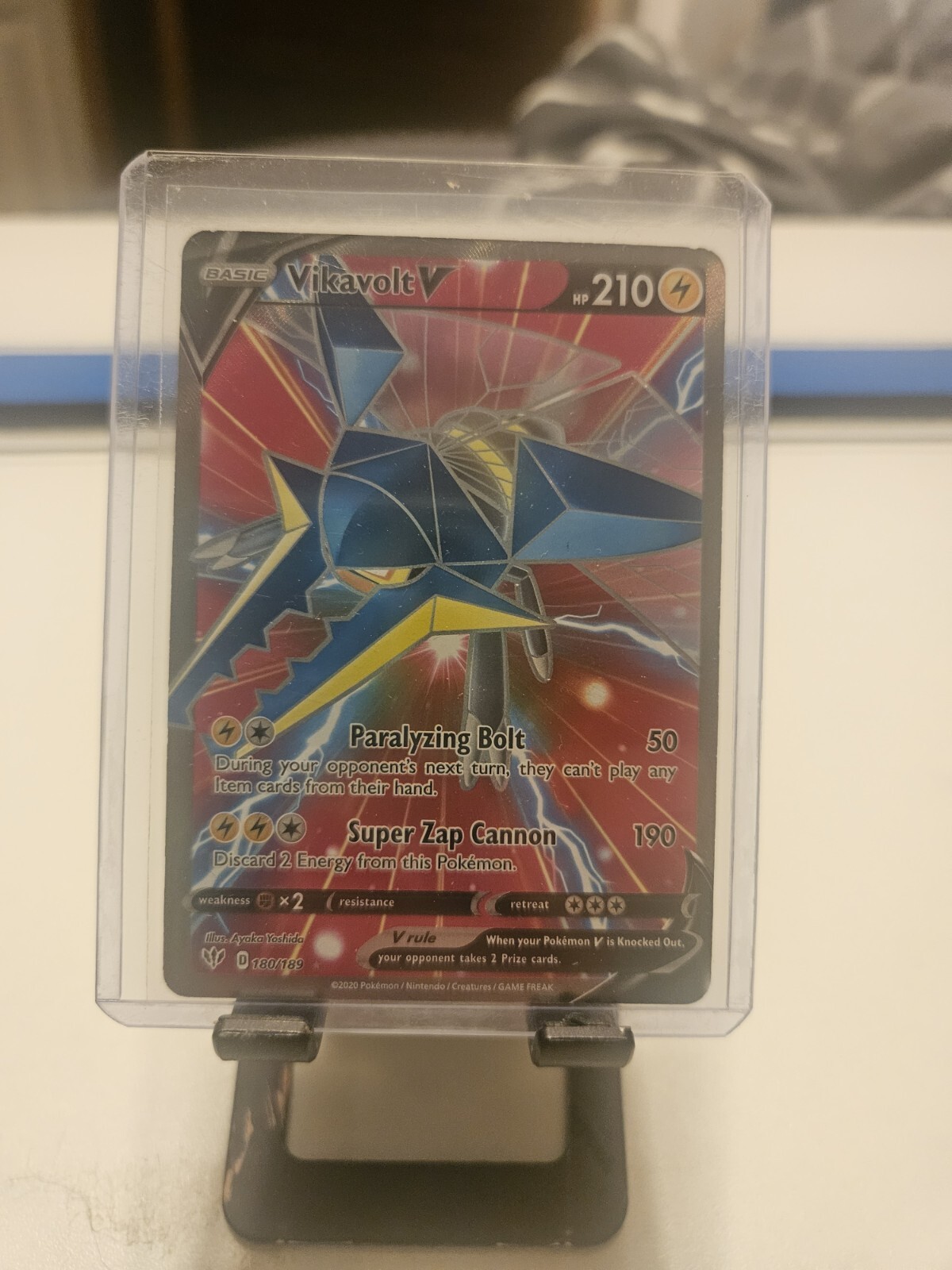 NM Vikavolt V (Full Art) 180/189 Swsh03: Darkness Ablaze Holo