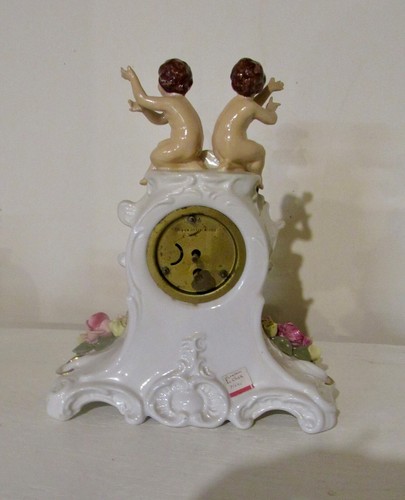 Vintage Delft Porcelain Wind Up Clock with two Child Figures. - Picture 4 of 6