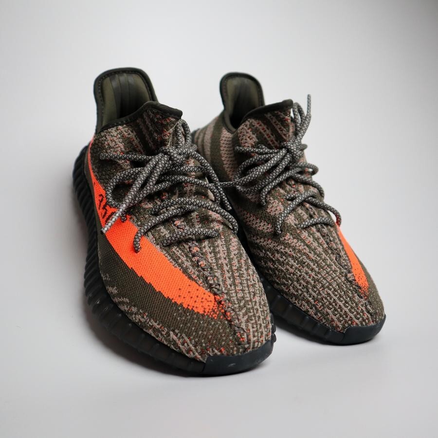 adidas Yeezy Boost 350 V2 Carbon Beluga - Size 8 Mens image 2