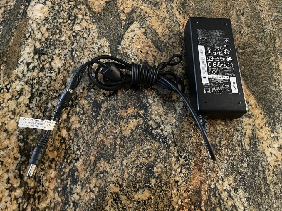 HP Pavilion Presario Compaq PPP002L PA-1071-19C AC Adapter 18.5V 3.8A & Extender - Image 2 of 4