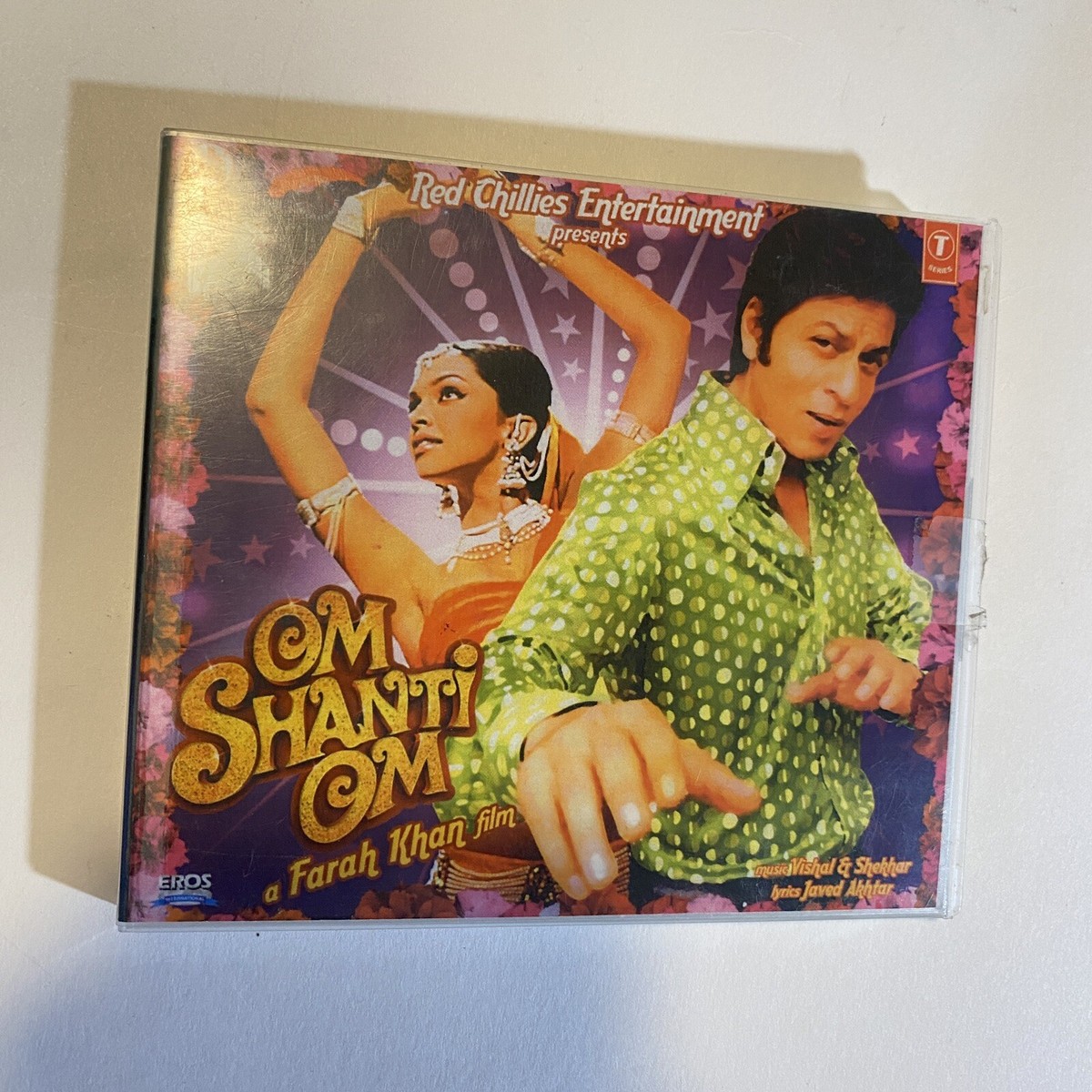 Song Lyrics Om Shanti Om Geet Om Shanti Om A Farrah Khan Film CD