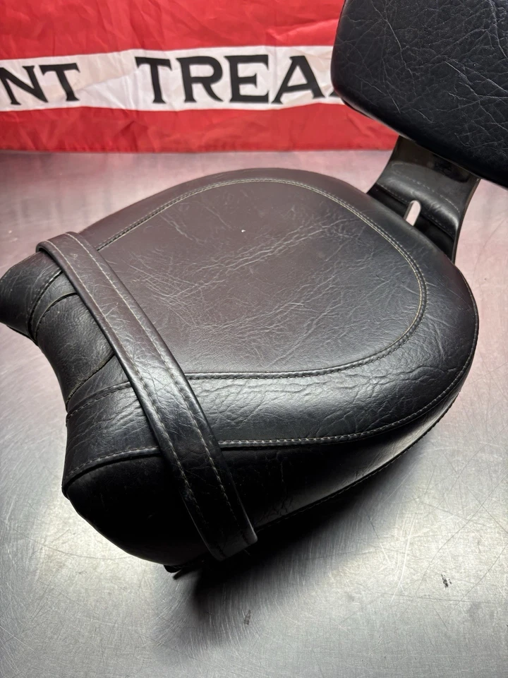 03-17 Victory Mustang Touring Asiento de Pasajero Respaldo Vegas Kingpin Highball Foto 4 de 4