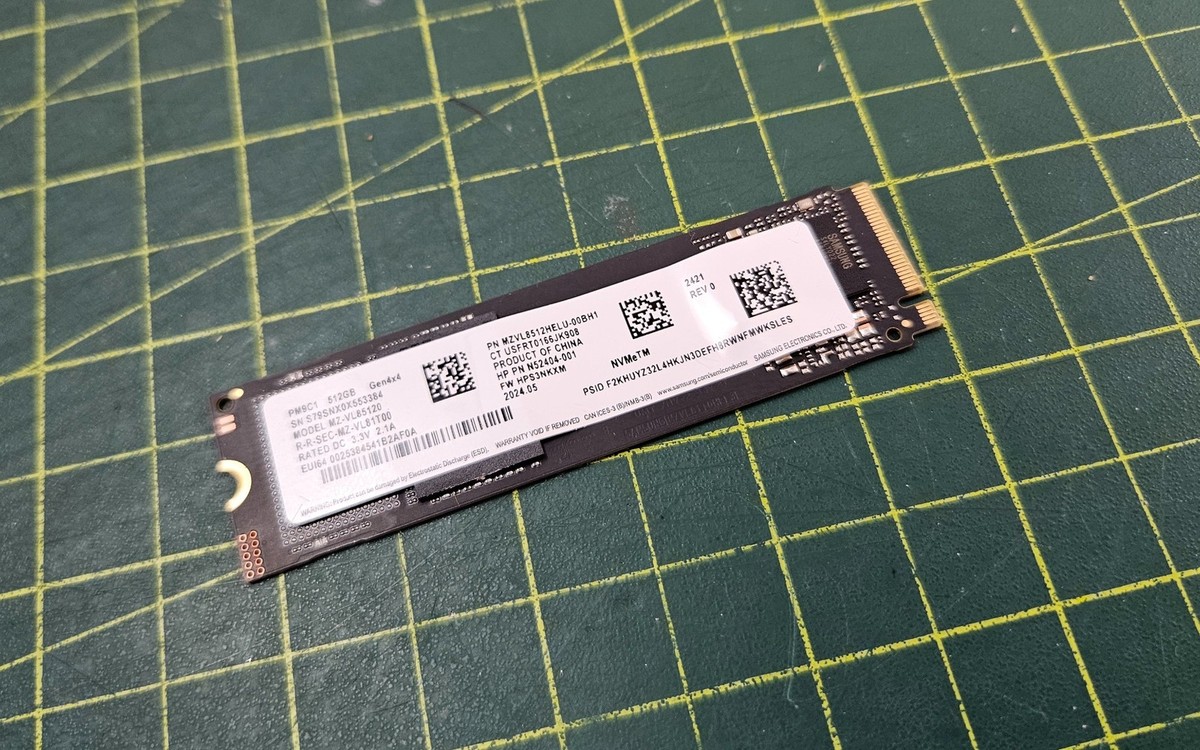 Samsung PM9C1 512GB M.2 2280 SSD NVMe PCIe 4.0 x4 MZ-VL85120