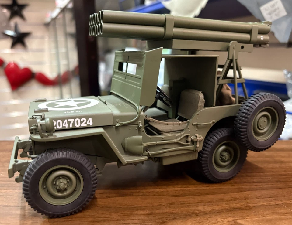 Danbury Mint WW II Rocket Launcher Jeep 1:16 Scale Unboxed (read condition) A193 - Image 2 of 4