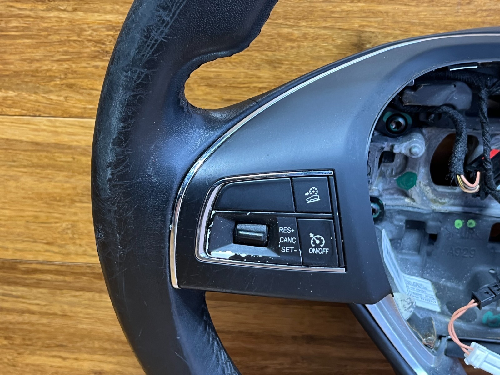 2017-2020 Maserati Levante M161 Front Left Side Steering Wheel Leather OEM *NOTE