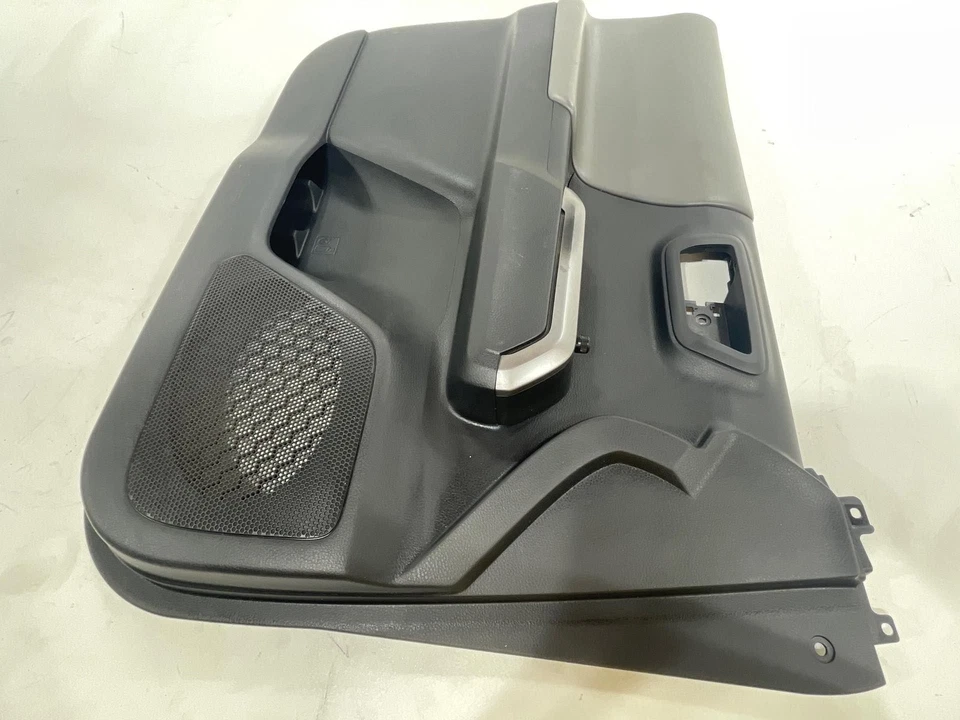 Panel de moldura de puerta del conductor delantero izquierdo negro/gris OEM para Toyota Tacoma 2019-2023 Foto 2 de 4