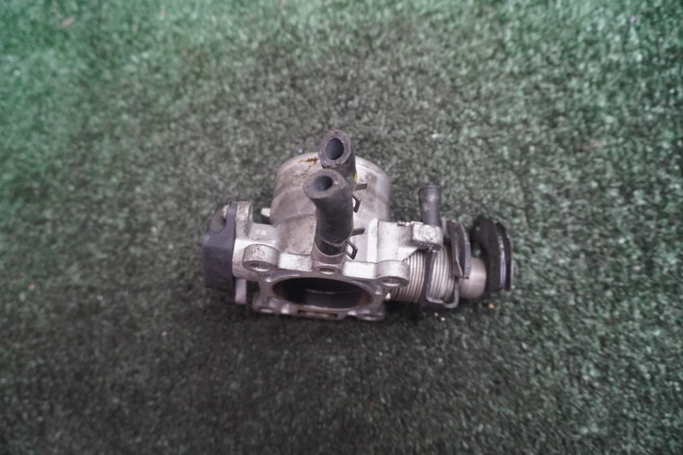 Hyundai Tucson 2004 2005 2006 motor 2L carrocería del acelerador fabricante de equipos originales 136 k millas 7510025751 Foto 3 de 4