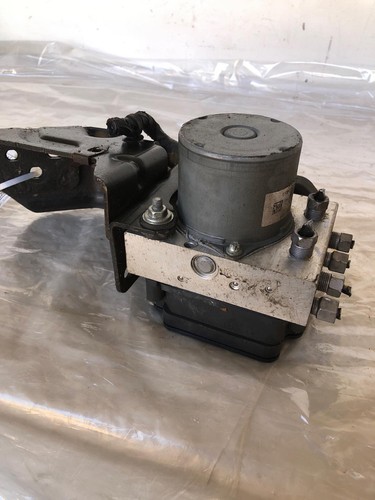 2015 - 2020 DODGE CARAVAN ABS Anti-lock Brake Parts Pump Control Module OEM - Picture 2 of 14