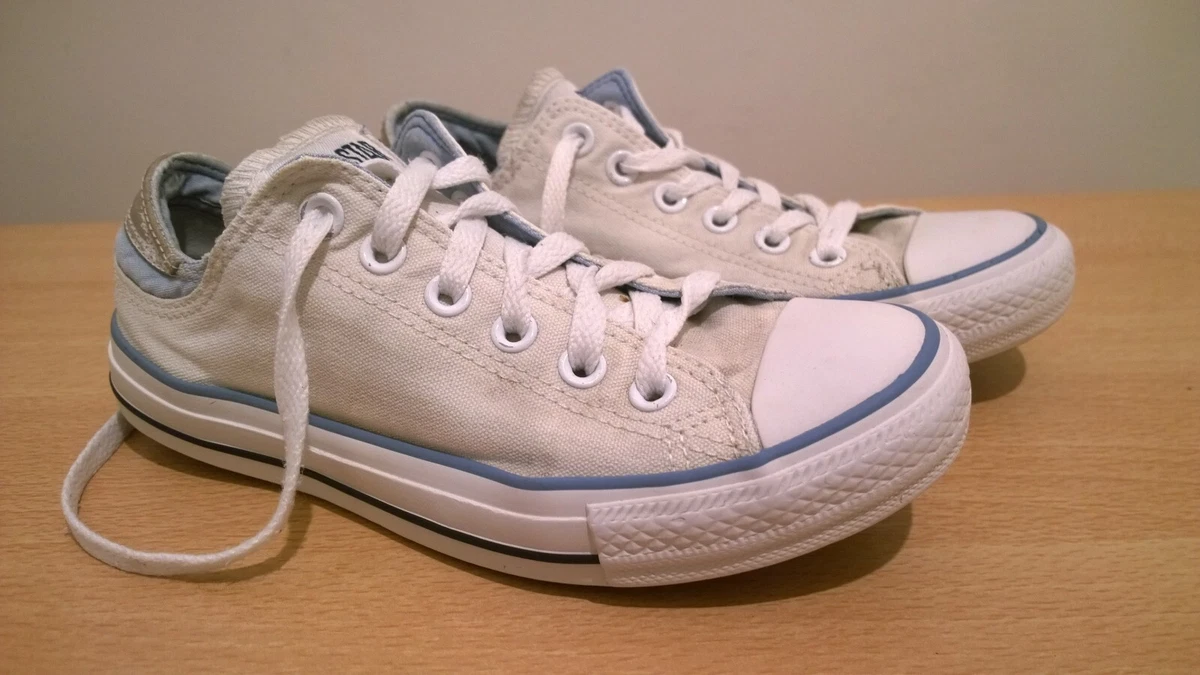 Converse All Star ladies white plimsolls Trainers Size Uk 4