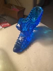 vintage Fenton in Cobalt Hobnail shoe with a cat