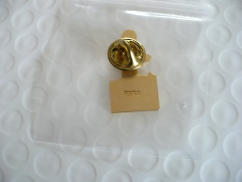 TZ- HARRISON HOT SPRINGS BC (BIG APE) ENAMEL PIN #43256 - Bild 6 von 8