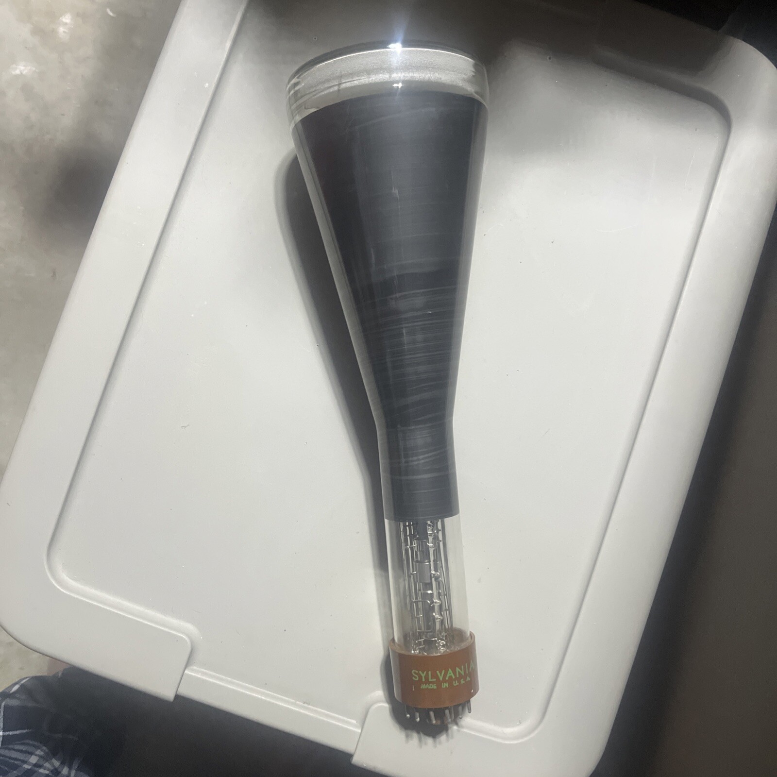 Vintage Sylvania 17.5” Round CRT Display Picture Tube Guaranteed