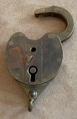 Vintage Eagle Lock Co Heart NO KEY Terryville Connecticut barrel padlock brass