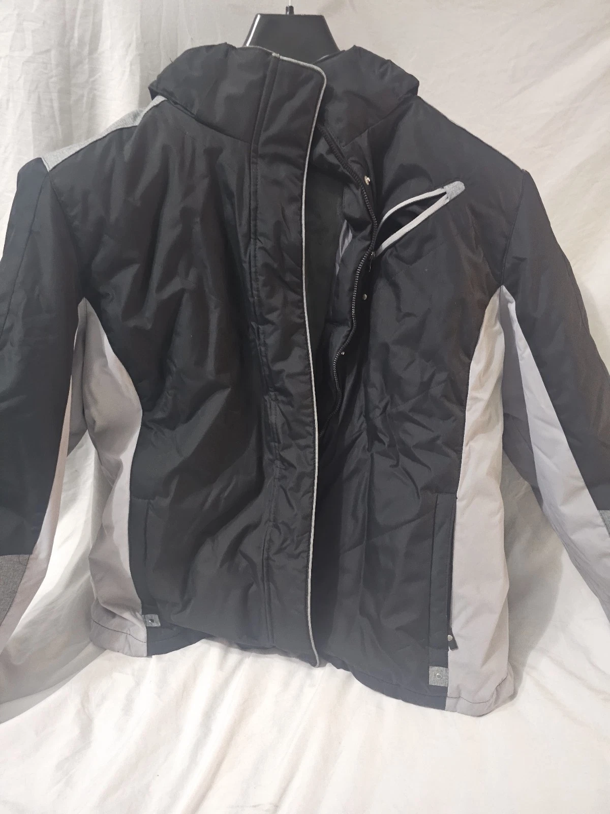 A Very Warm Jacket Men's XL Black Full Zip Long Sleeve Fleece Lined Runs Small