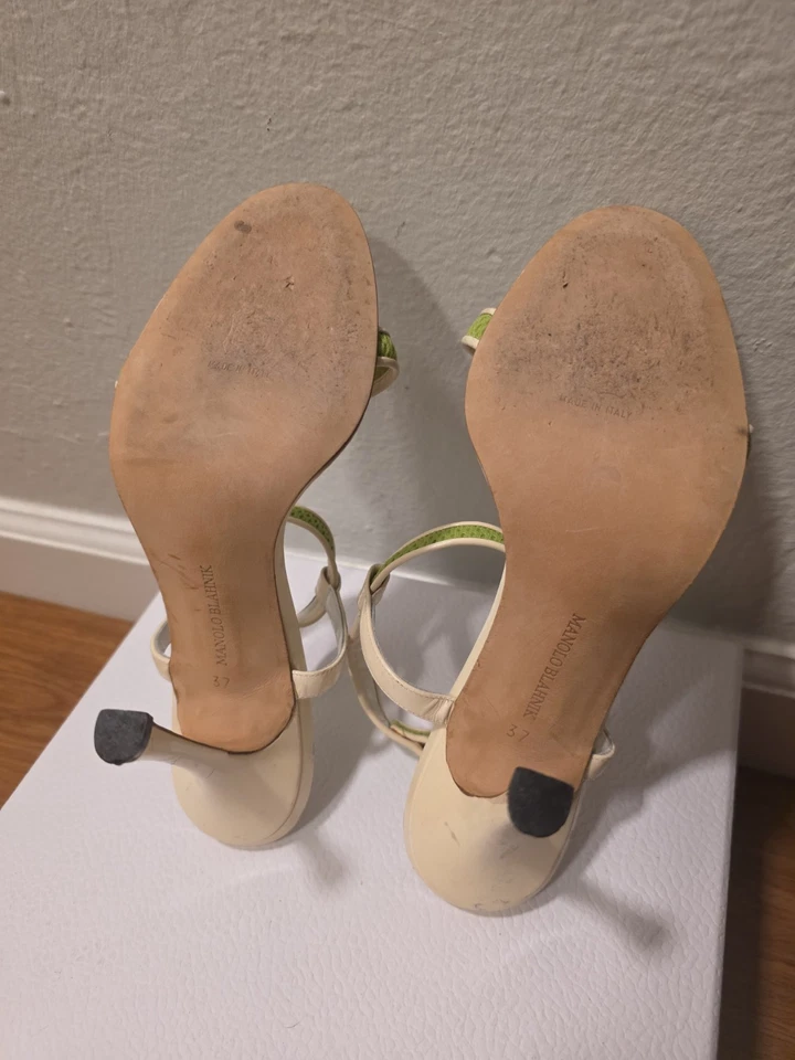 MANOLO BLAHNIK VASKA Stiletto Ankle-Strap Sandals Patent Leather Size 37 / 7 COA - Image 4 of 4