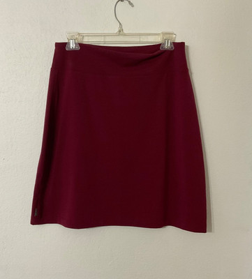 Eddie Bauer Maroon Skirt Great For Travel, Dressy or Casual Wear Size Medium