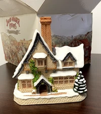 David Winter Cottages - Mr. Pickwick's Parlor  - With Box And COA