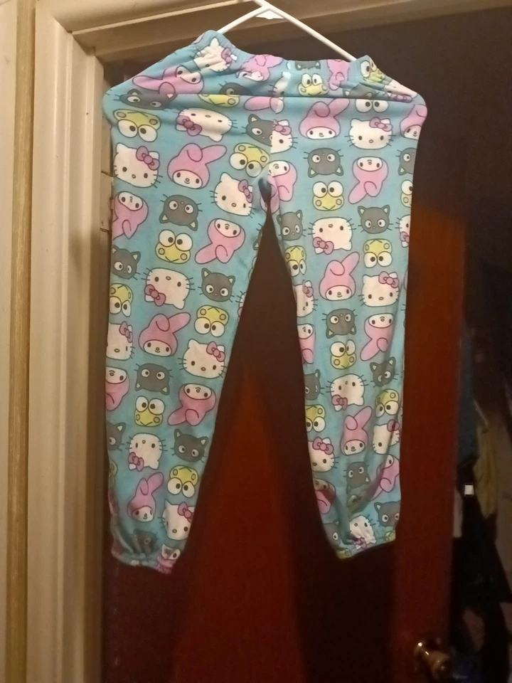 hello kitty ropa niños talla S6/6x Foto 4 de 4