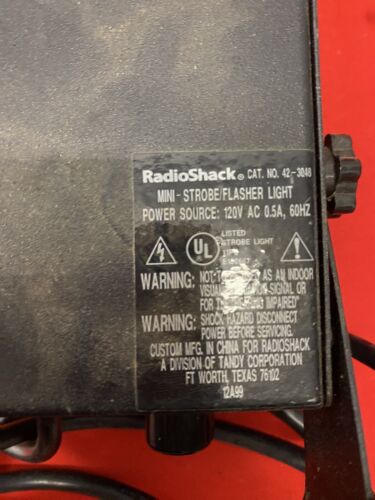 Radio Shack Mini Lampeggiatore Luce Stroboscopica Velocità Regolabile 42-3048 W Staffa - Foto 4 di 5