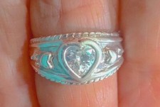 Sterling Ring With A Heart Shaped Stone Size 7 1/4 Z107