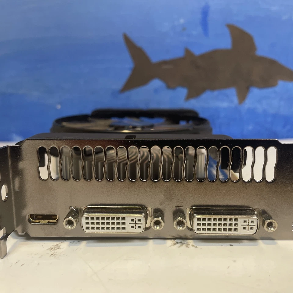 Gigabyte Nvidia GeForce GTX 550 OC GV-N550OC-1GI 1GB graphics card GPU - Image 2 of 4