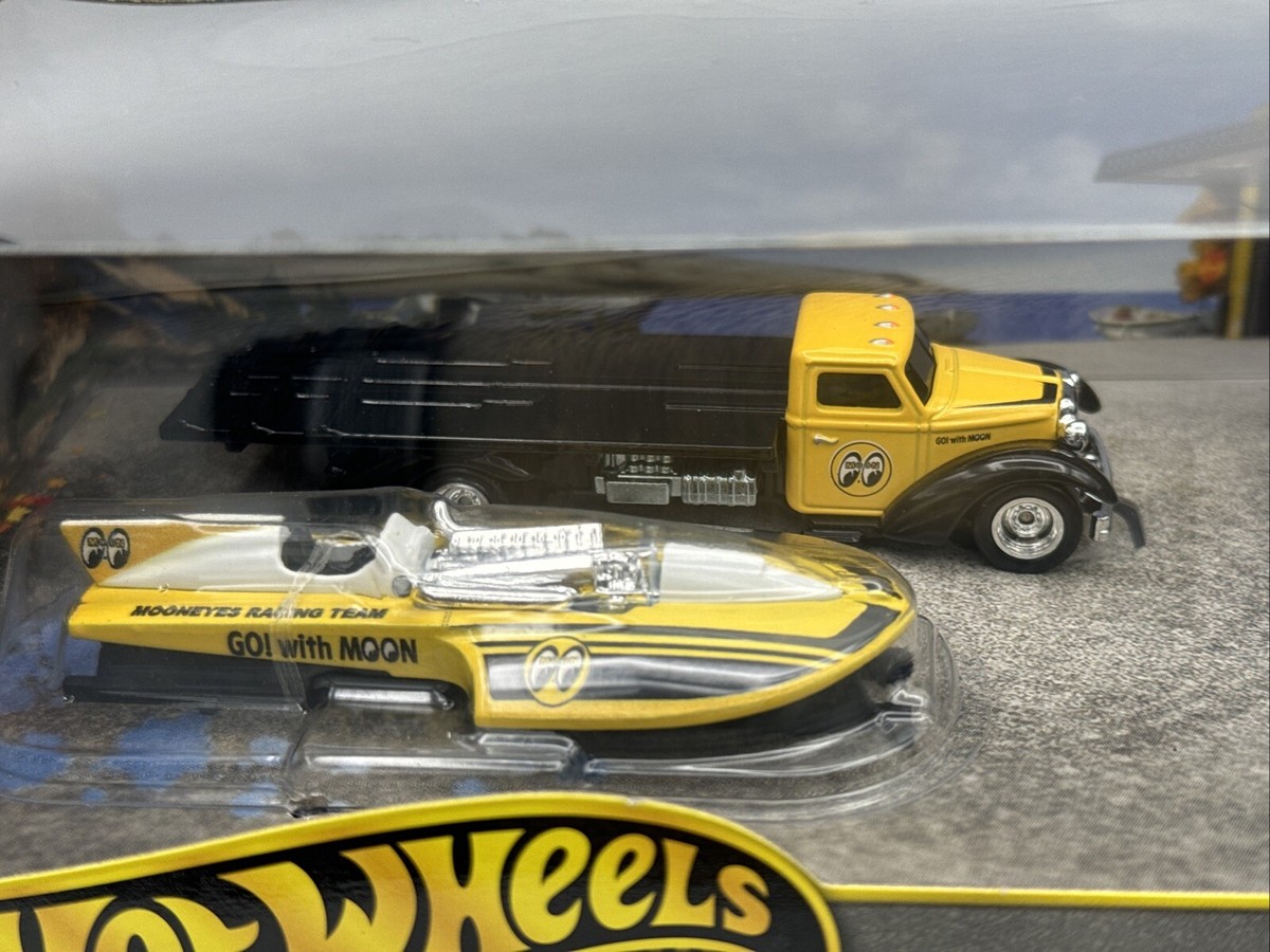 Hot Wheels 2024 Premium Set Motorhead Madness Toyota Stout Drift