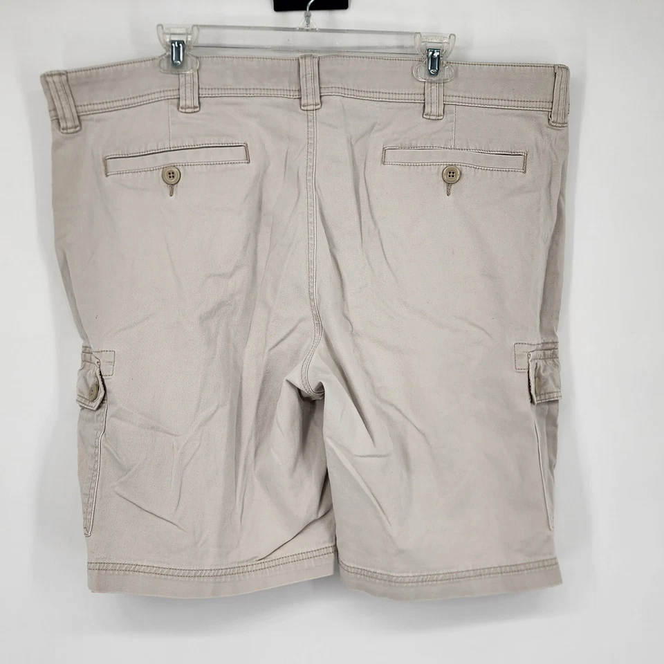 St Johns Bay Khaki Cargo Shorts Men's Size 42 Tan Comfort Stretch 9" inseam - Image 3 of 4