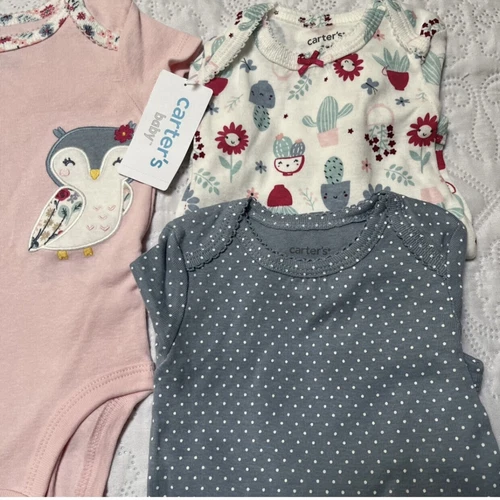 NWT Carter's 5 Piece Bodysuit Bundle 3m - Picture 5 of 6
