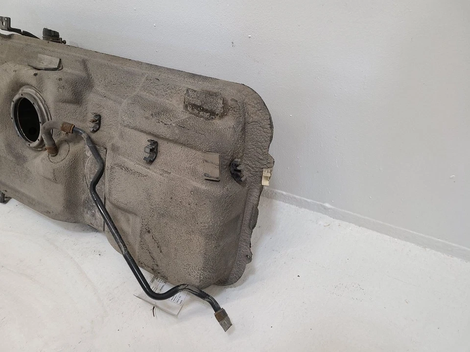 2006-2010 KIA SEDONA Fuel Tank 21 Gal 311504D550 06-10   Foto 4 de 4