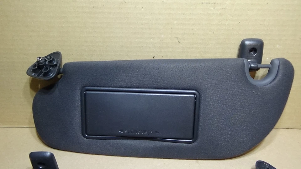 2006-2011 Ford Crown Victoria Left Right Sunvisor - Image 2 of 4