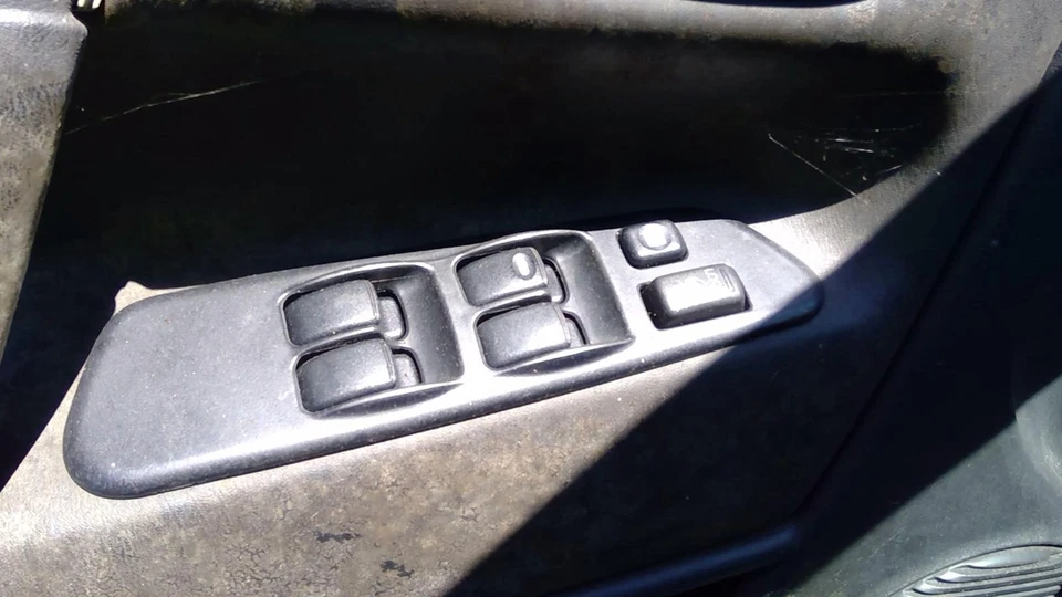 Alternador usado se adapta a: 2001 Mitsubishi Eclipse Cpe mercado Canadá grado C Foto 3 de 4