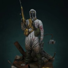 1/35 Post-Apocalyptic Soldier Resin Model – Gas Mask, Rifle, Diorama Kit