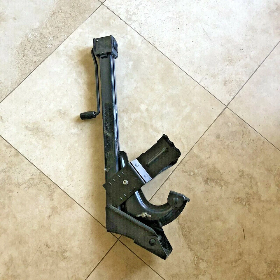 89-90-91-92-93-94-95-96 宝马 5 意甲 E 34 540I 525I 535I 轮胎插孔和工具 — 第 4/4 张图片