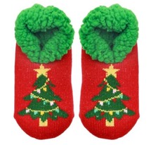   CELEBRATE IT  CHRISTMAS TREE SLIPPER SOCKS NWT 