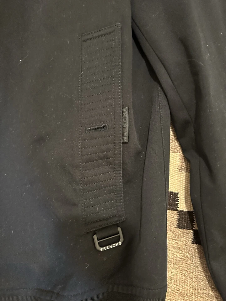 Chaqueta Trench London Bond Harrington negra Foto 3 de 4