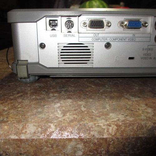 MITSUBISHI XL4U LCD DIGITAL PROJECTOR TESTED EXCELLENT WORKING CONDITION last 1 - Picture 4 of 14