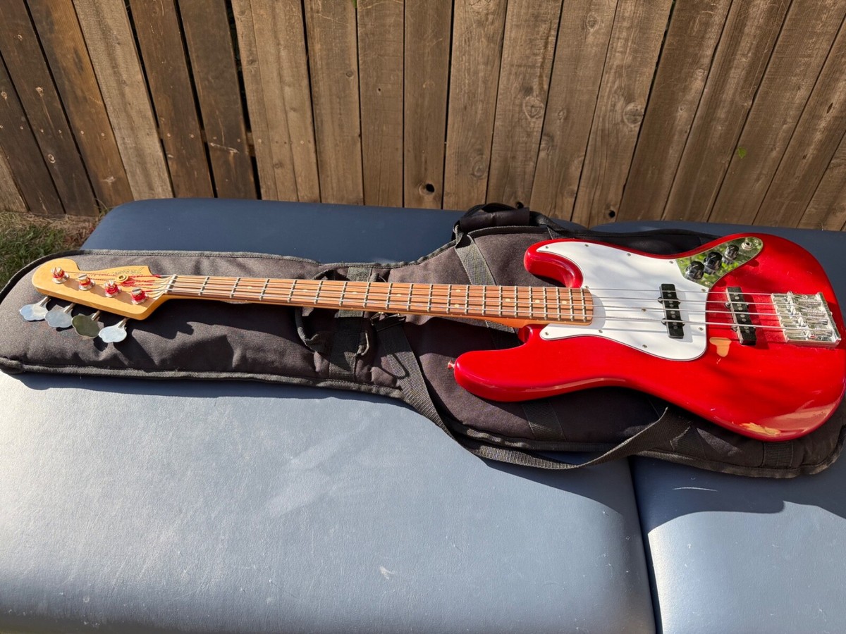 Fender USA Highway One Jazz Bass 2004年製 2004 Fender Highway One USA jazz bass with Fender 2021 Roadworn
