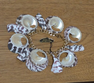 Genuine Mother Of Pearl Vintage Seashell Bracelet Seven And A Half In Long