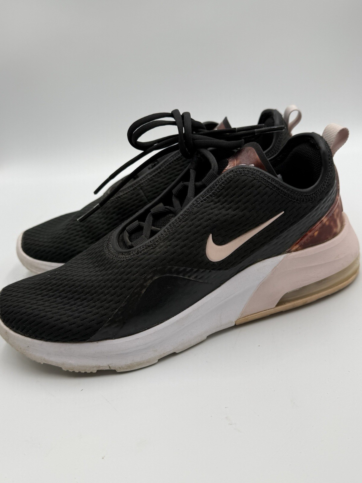 Women's Nike Air Max Motion 2 Sneakers Black Floral Size 8 - CU4762-001