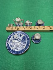 Vtg Antique Miniature Ceramic Tea Set  10 pcs BLUE  White WILLOW w/Gold Trim