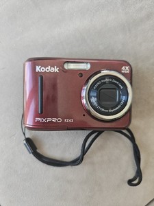 Kodak Pixpro FZ43 Digital Camera Compact 16mp Limited Edition Red