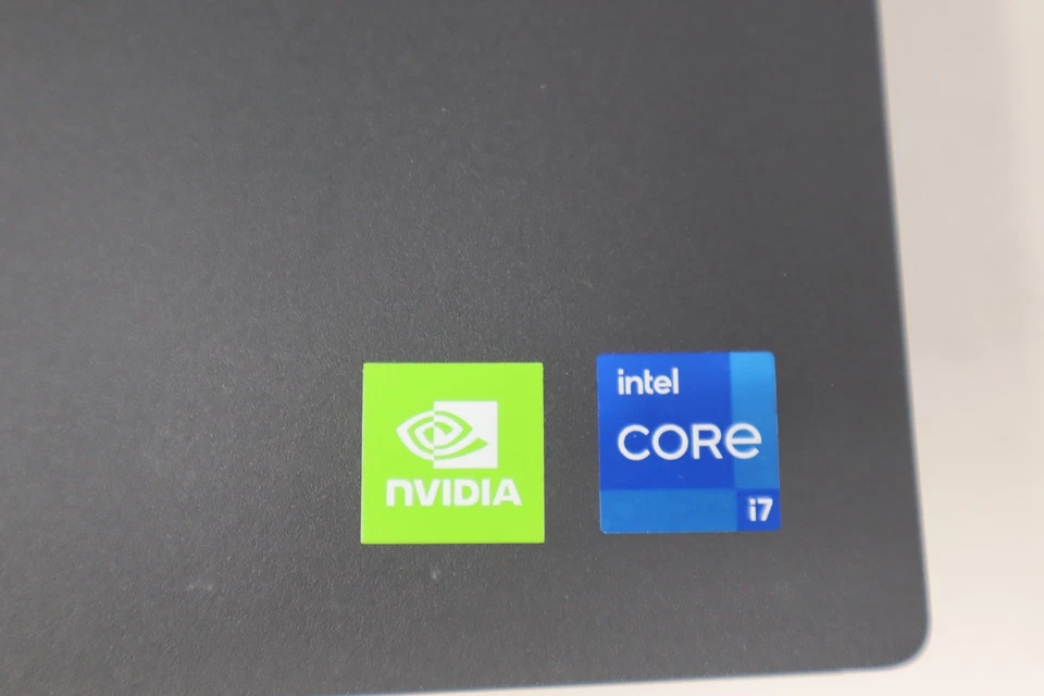 Laptop Dell Latitude 3420 11.ª generación Intel i7 16 GB de RAM Foto 4 de 4